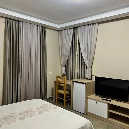 Lyden Hotell Golem (Tirana)