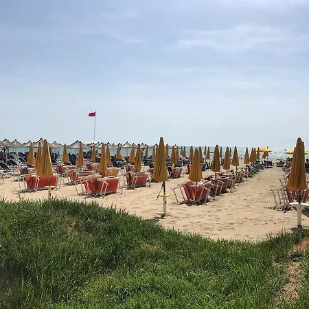 Отель Lyden Голем