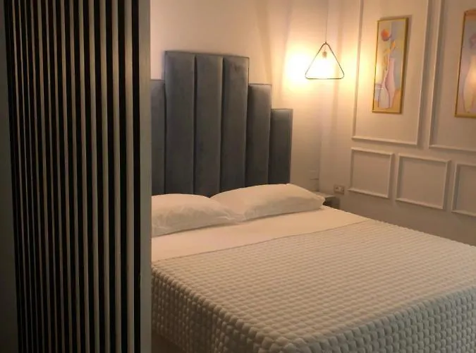 Lyden Golem (Tirana)