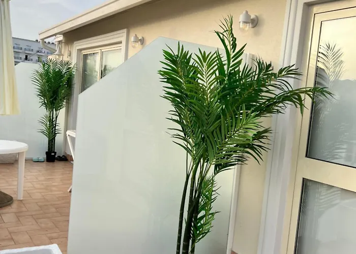 Hotell Lyden Golem (Tirana)