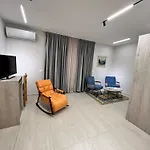 Hotel Lyden Golem (Tirana)