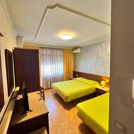 Lyden מלון 3*