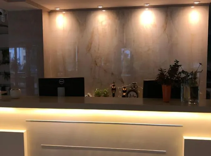 Lyden 3* Golem (Tirana)